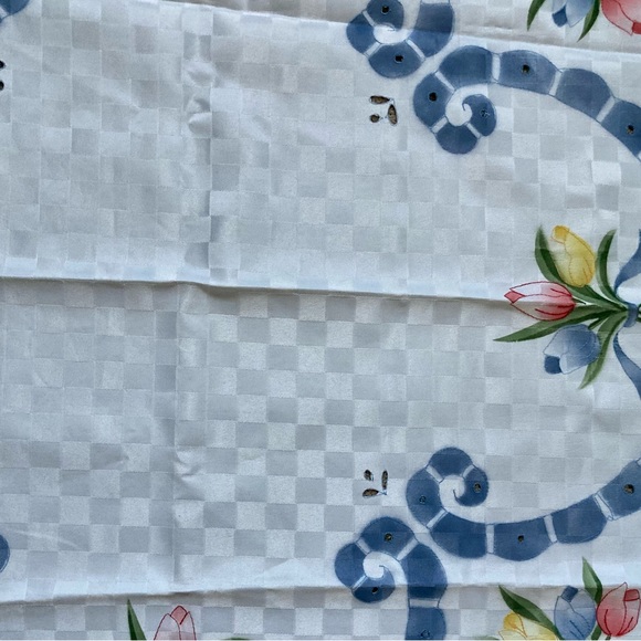 Vintage Table Furniture Cover Floral - Picture 4 of 9